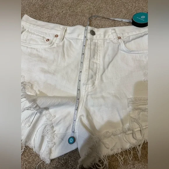 Free People We The Free Loving Good Vibrations Distressed Denim Shorts White - Picture 8 of 12